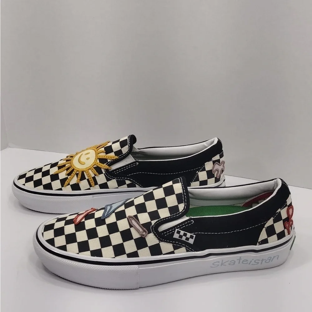 Vans  Checkered Slip-On Shoes size  9.5 pre owned Exellent condition
